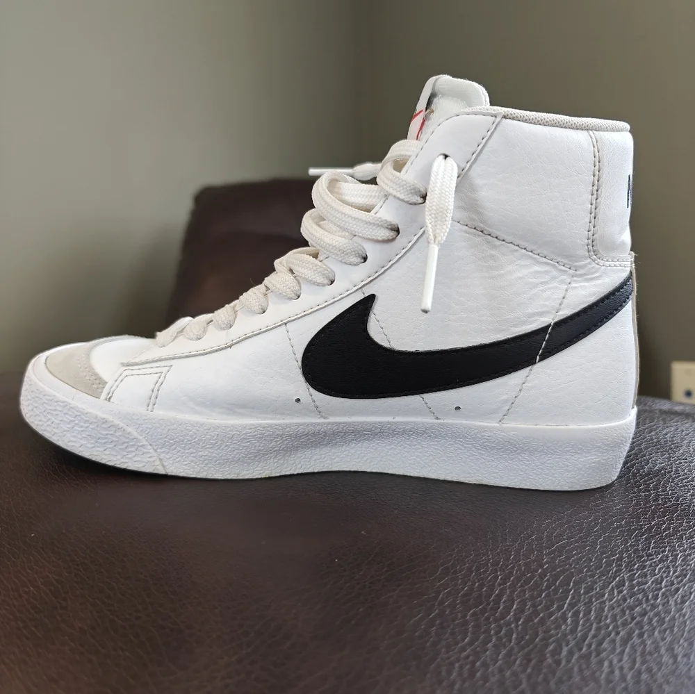 NIKE Blazer Mid 77 Vintage White Black - Picture 7 of 8